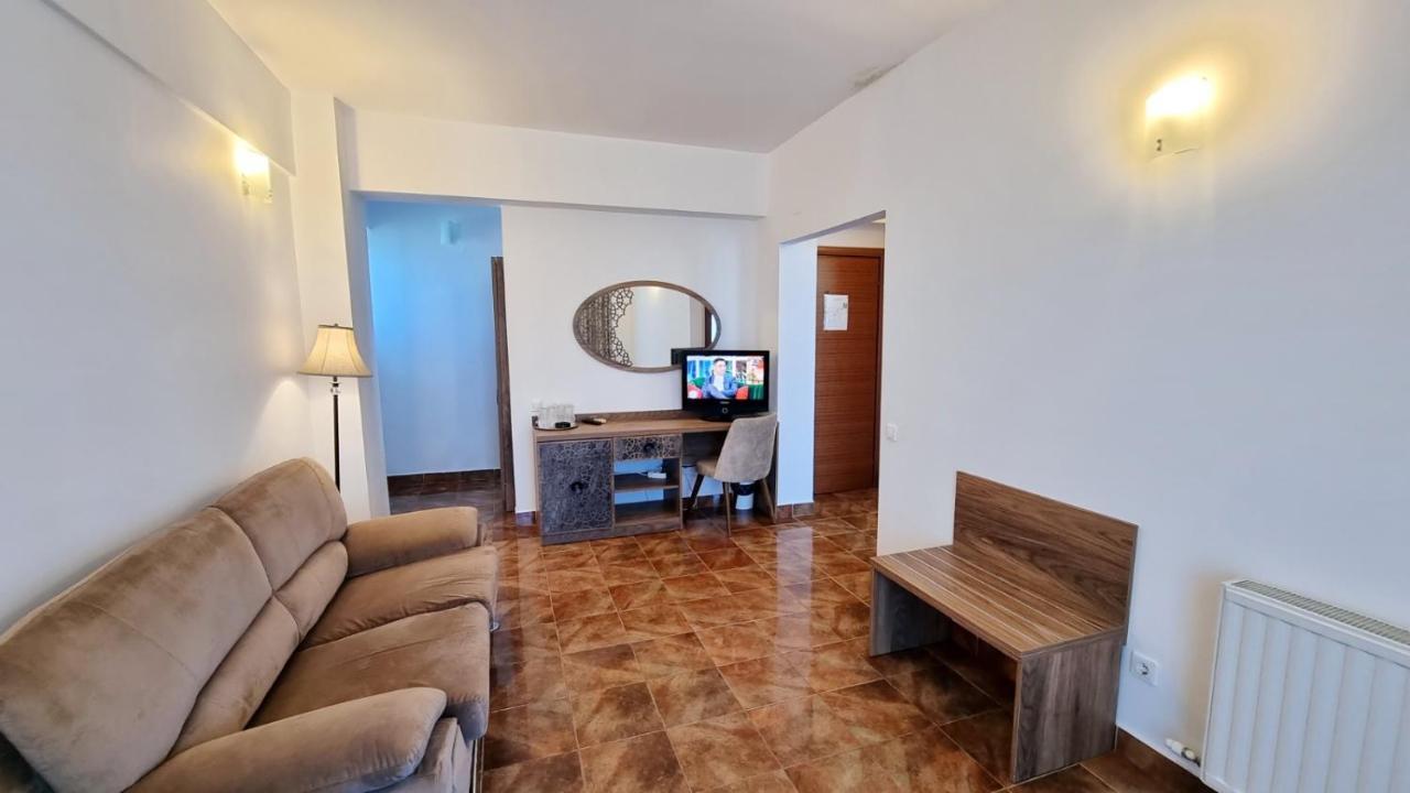 Hotel Florida Mamaia Bagian luar foto