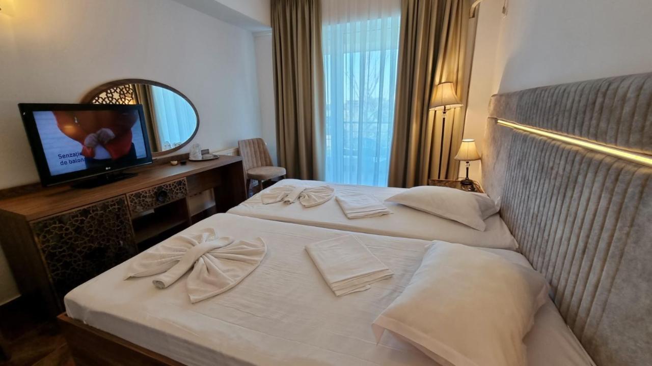 Hotel Florida Mamaia Bagian luar foto