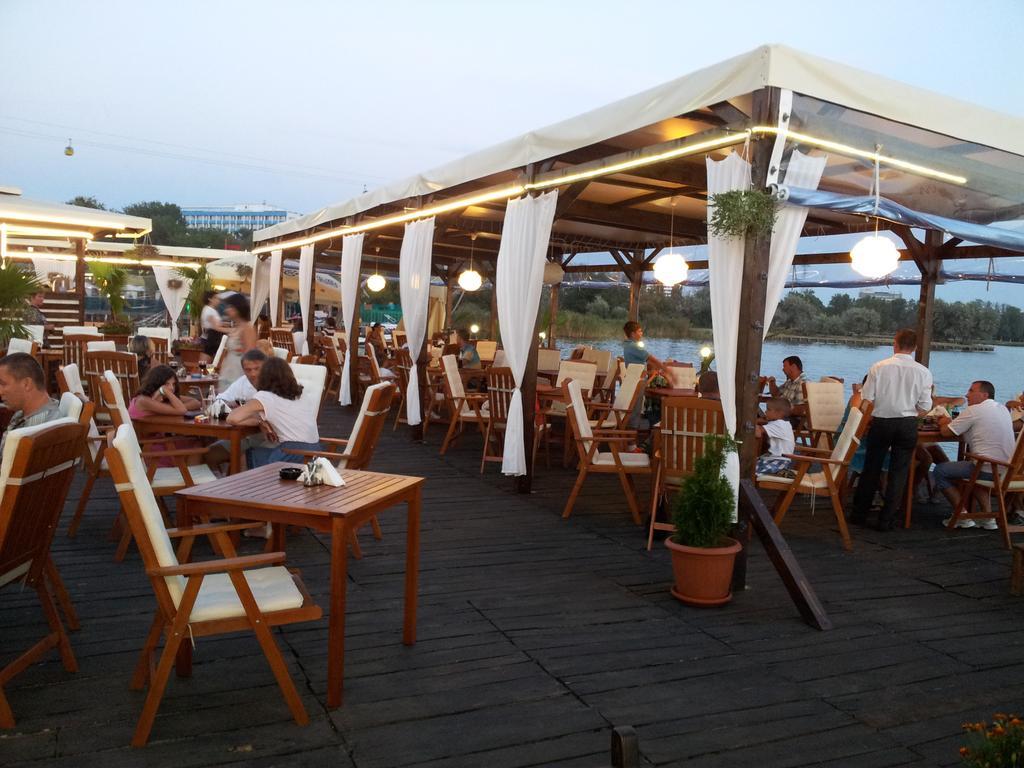 Hotel Florida Mamaia Bagian luar foto
